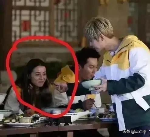 娱乐圈三大吃瓜定律,真相、谣言与反转的迷雾